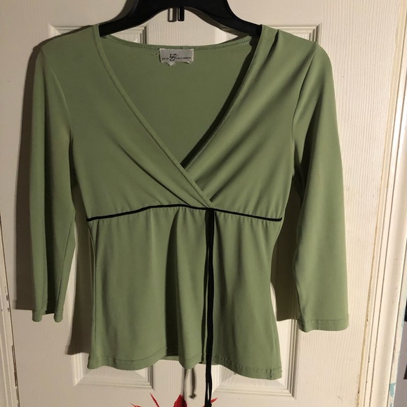 Light green vintage Iz Byer California top - Picture 3 of 5